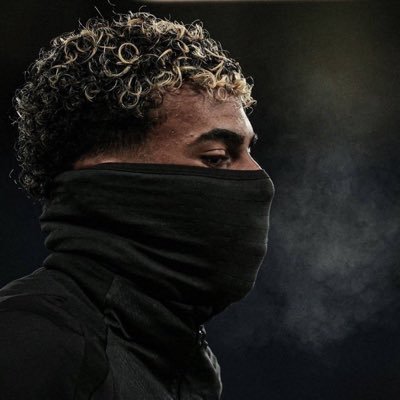 iamdatchyboi's profile picture. 👉Realist/ Barcelona/ Football bants/Cruise and sometimes serious replies/.👉Tipster sometimes.👉Keep building till it starts to make sense.