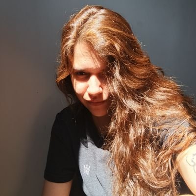 akcrvg's profile picture. Que nasceu na terra, cresceu no sol, colheu na lua
✠🌍✈️💸🏹🪞🍯💚💛