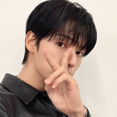 sagitariwoo's profile picture. ㅤㅤxie lian 2nd most devout believer.