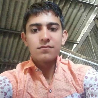 Arjunjipatel's profile picture. ✍ 🕛 वक्त की एक आदत बहुत अच्छी है ,जैसा भी हो,  गुजर जाता है! “कामयाब इंसान खुश रहे ना रहे, खुश रहने वाला इंसान कामयाब जरूर हो जाता है👍