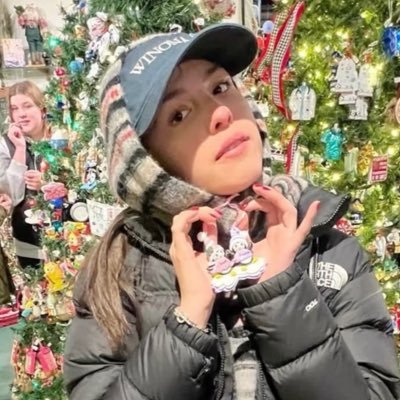 reneesguts's profile picture. + dm for permission to speak on ‘i do’ by reneé rapp 𝜗𝜚 @delaneybaileygf