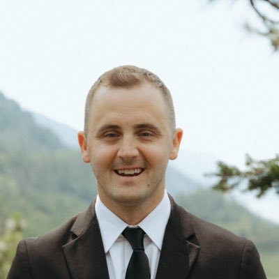 akpdx2's profile picture. 