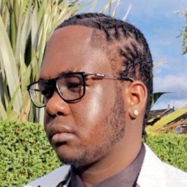 Erin4verse's profile picture. Erinifemi “Erin” Ogwuche | 6'4 Guard 6'7 wingspan | CO 2025 | Contact :  erinifemi.ogwuche@gmail.com