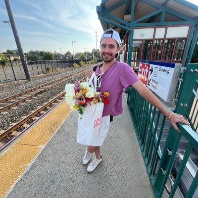 emmac_bach's profile picture. pianist and composer. unibrow supporter. aspiring music producer.