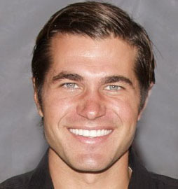 EvanDorian's profile picture. Founder of DORIAN MEDIA, a creative agency and production company focused on brand development, content creation, and online marketing.