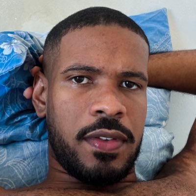 thiagosoliv's profile picture. escrevendo pra não sei quem ler