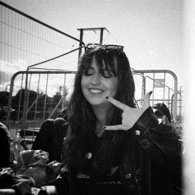 0V3RLAP's profile picture. professional catfish and the bottlemen enthusiast⋆𐙚☆ @TH3BALC0NY ★