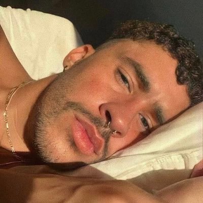 perfectlovrr's profile picture. 