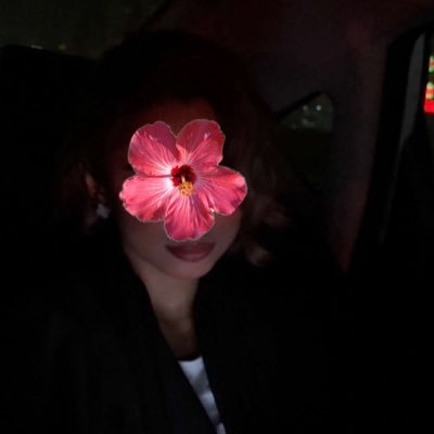 itsstotii's profile picture. just a pink soul passing by