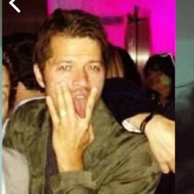 secretbee221's profile picture. priv for @221bumblebee