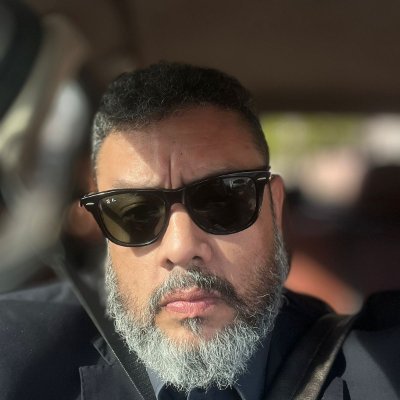 eltonmtavares's profile picture. Jornalista, escritor (autor de 3 livros), assessor de comunicação e editor do "site De Rocha". Ama a família, boemia, amigos e maluco da antiga.
