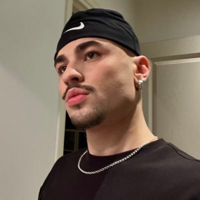 samcvln's profile picture. 