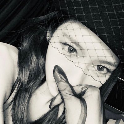 sanhoonie's profile picture. 