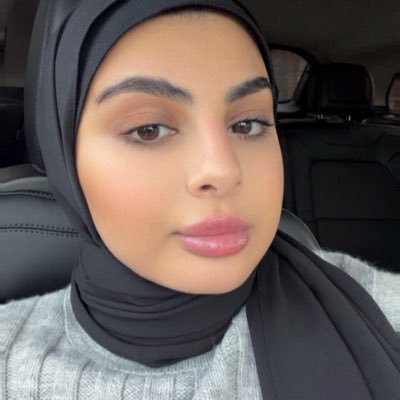 zahraadarwichee's profile picture. idk