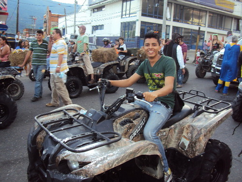 Colombiano, Profesional en Negocios Internacionales de la Universidad del Tolima