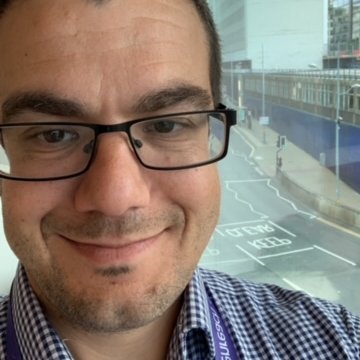 CliveVella76's profile picture. Product & Project Management.
Daily PM tactics for first-time & “accidental” PMs.
Real projects, no corporate fluff.
PM templates & kits ↓