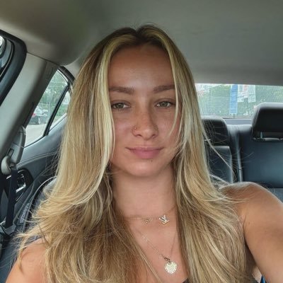 stefa_knee1's profile picture. my priv