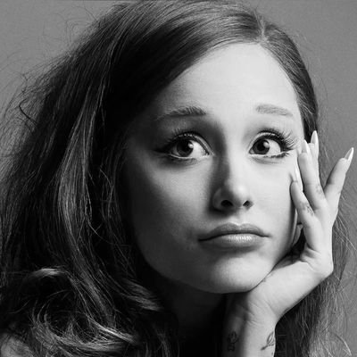 grasielyhb's profile picture. fascinada por livros, apaixonada por escrita e jogadora de habblet nas horas vagas.