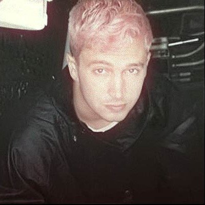 aircaught's profile picture. but when our fingers touch i feel my way back home.