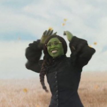 EveringAmber's profile picture. 26 | don’t let anyone hold you back. if you have to do it alone, do it. mbf 🏆