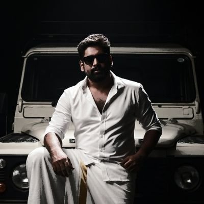 Kuriachan____'s profile picture. ➽റബ്ബർ വില കുറയുന്നത് കണ്ടു കുണ്ഠിതപെടുന്ന ഒരു പാലാക്കാരൻ അച്ചായൻ.
➽ വൈബ് തന്ത
➽🇮🇳 🇬🇧 🏴󠁧󠁢󠁥󠁮󠁧󠁿 
➽നിലവിൽ നാട് വിട്ടു 🌳🍃🏞️
#Engineer