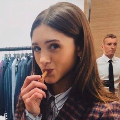 timelessophelia's profile picture. filha da taylor swift 
@ecbahia @chiefs 
the life of a showgirl aoty