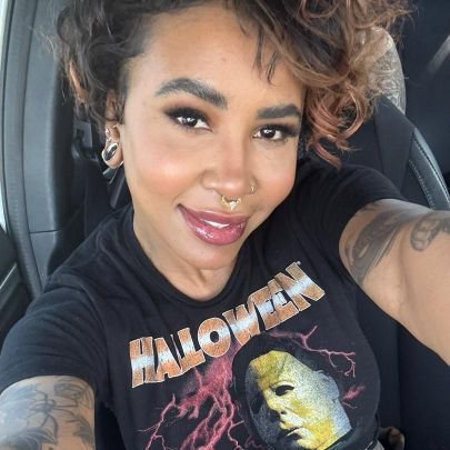 ana993851190288's profile picture. Love