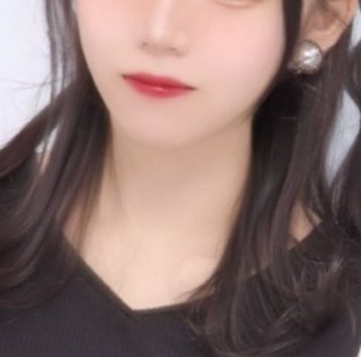 dm2iAGa3's profile picture. 23歳/154cm/Eカップ/高校教師/彼ピ無し/フォローしてくれたら連絡します💕