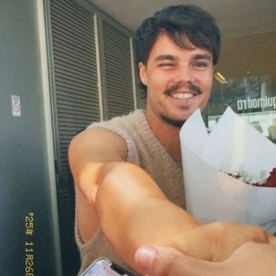 totiaamour's profile picture. toti's and christopher's girl.
buscando musica en mis sueños🤍