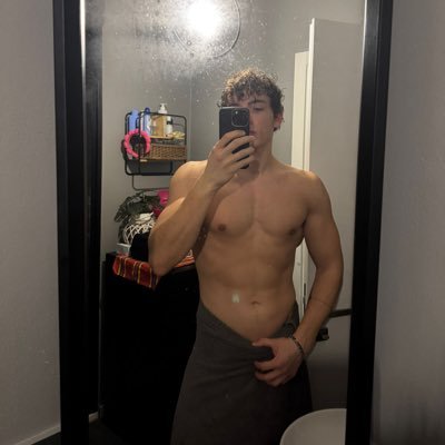 chrisaest96's profile picture. 