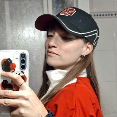 cristinaroldanx's profile picture. Granada/Málaga📌 Journalist & Photographier 📸📰 𝟗𝟒
🎮 friki pero aesthetic