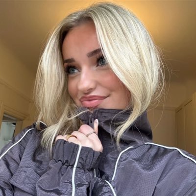 librerare's profile picture. 