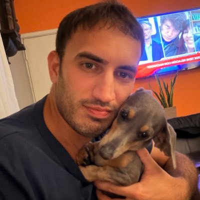 emezapa's profile picture. 🇦🇷 Trader 📈. Inversiones Financieras 💰. Políticamente incorrecto. 🧨 BA. 34%. Simple y sencillo. Liberal. Team #MovieHorror 🎃