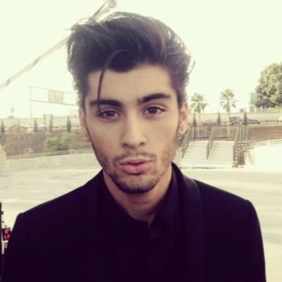 thruthedarkhs's profile picture. free palestine 🇵🇸 | #1 entertainer and cherry enthusiast.