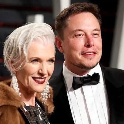 Maye314984's profile picture. Bestselling International Author of A Woman Makes A Plan📖Doctor of Dietetics 👩‍🎓Supermodel😉 💃#ItsGreatToBe77