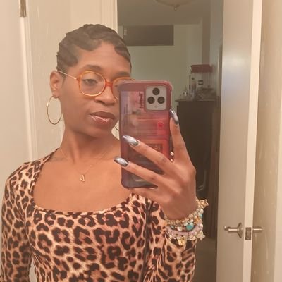 JizzOnMyTweets's profile picture. ★ Lover of God and Self ★ Conceited🌻 ★ #FinesseAndFinagle 🐧 #TeamPrettyFeet 💫