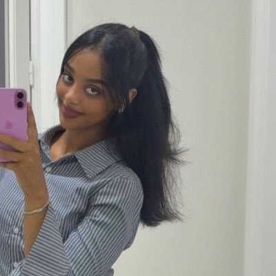 fionaqpfiona's profile picture. 