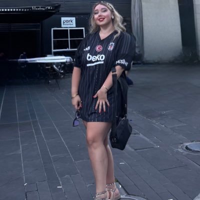 paradoktoruuu's profile picture. Canım nasıl isterse ✨️ 🤍🖤🦅 https://t.co/2OCnsxyx4O