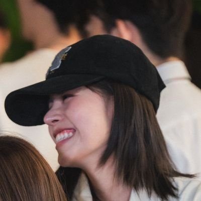 vvoltann's profile picture. gosto de umas tailandesas aí