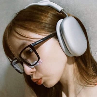 studkimlip's profile picture. 