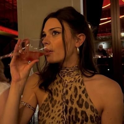 miraydner's profile picture. 