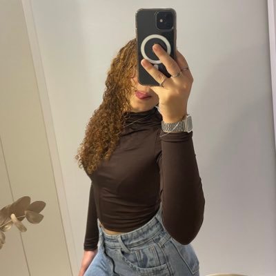 alvesllaura_'s profile picture. mary jane