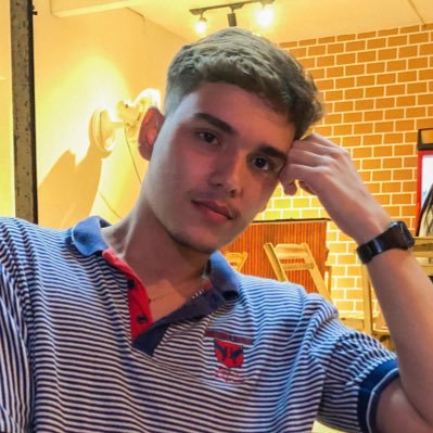 aquxmarin's profile picture. ariana run pop