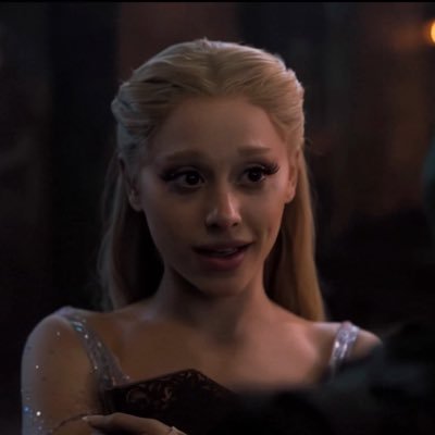 pheebsluvr's profile picture. dancing through the lightning strikes!!