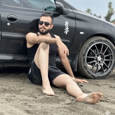 armminam's profile picture. live in the moment🍃 People fuck with your feelings until you have no more feelings :)