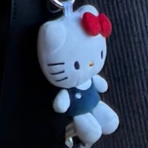 Py8CISq3YO1328's profile picture. 