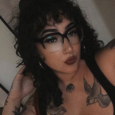 starcades's profile picture. ❝ thals. 32. jíbara • 🇵🇷 whatever happens, happens. | OF: https://t.co/B7J3zbFvfB | ig: twidust | not replying to DM’s just saying “hi” bruh.