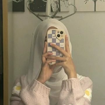 AlamratBnt85423's profile picture. 