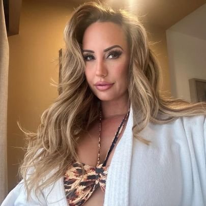 Mina98246312668's profile picture. 