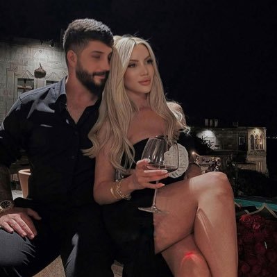 taovachery's profile picture. Nơi riêng tư kỉ niệm của 2vkck 98-2k 👥 some , cuck , bull , lesbian 🫦